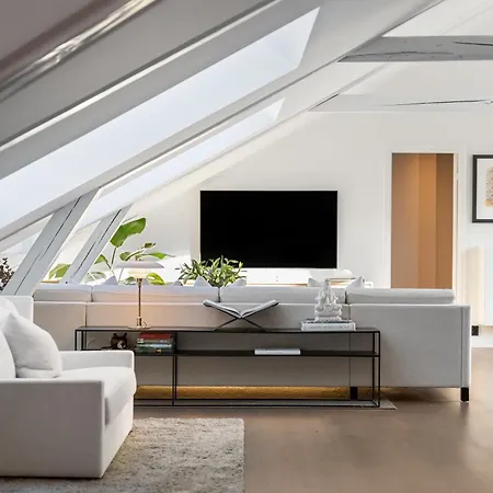 דירה Large Penthouse With Roof Terrace *