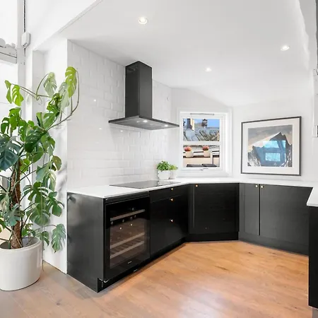 דירה Large Penthouse With Roof Terrace