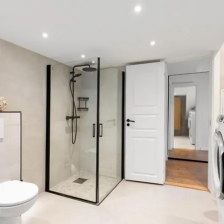 דירה Large Penthouse With Roof Terrace *